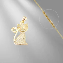 Pendentif Chat doré avec zirconiums blancs, petit chat lumineux monté sur chaîne fine, bijou fantaisie félin brillant, parfait pour cadeau amoureux des chats