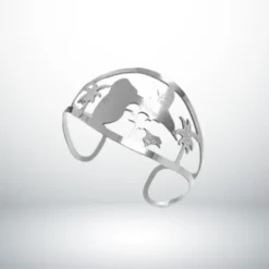 Accueil 23 Bague Guadeloupe en acier 316 argenté avec motif carte antillaise, réglable.
