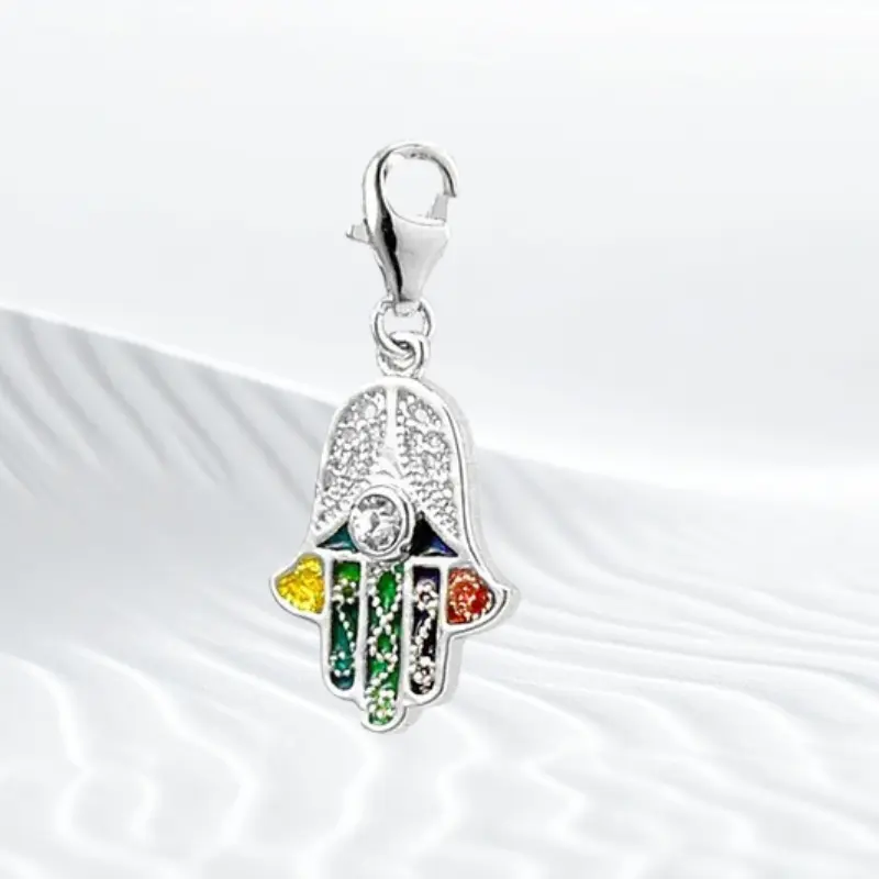 Charm Main de Fatma 6 Charm main de Fatma argentée multicolore avec émail coloré et pierre zircon blanc – pendentif porte-bonheur à clipser sur bracelet