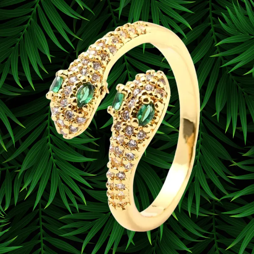 Bague Serpent Femme 3 Bague double tête de serpent femme plaquée or, pavée de zircons blancs et diamants cz verts, anneau ouvert ajustable, bijou fantaisie luxe sur fond tropical