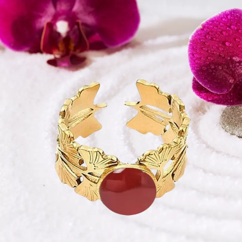 Bagues avec Pierres Naturelles 3 Bague femme dorée en acier inoxydable avec cabochon d'agate rouge, anneau ajustable à motif feuilles de ginkgo biloba, bijou pierre naturelle rouge sang