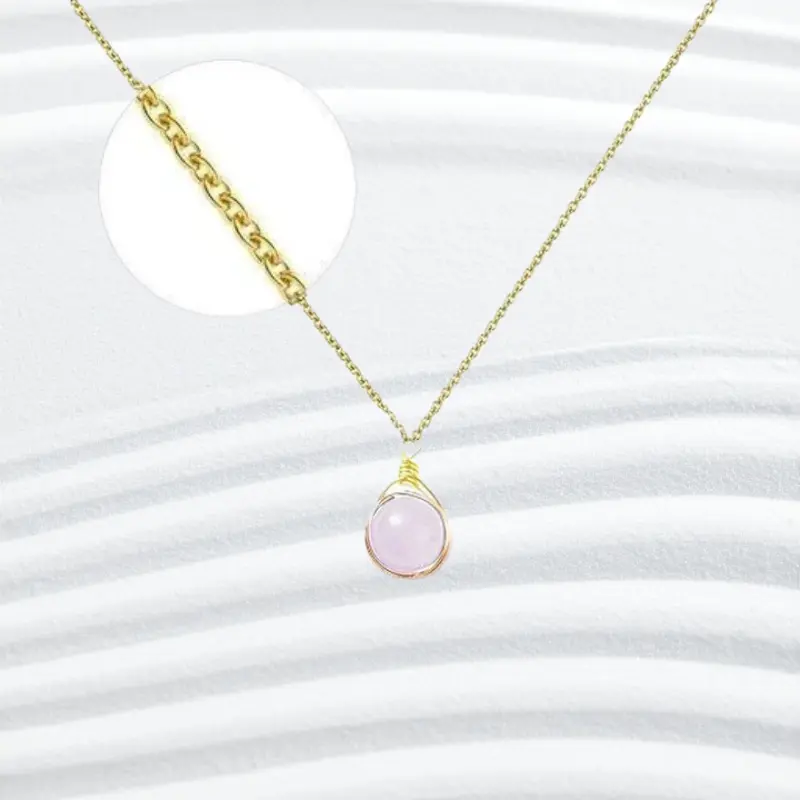 Collier Pierre Naturelle 5 Collier plaqué or avec pendentif en pierre naturelle quartz rose enroulé de fil doré, chaîne fine dorée 45 cm — bijou femme