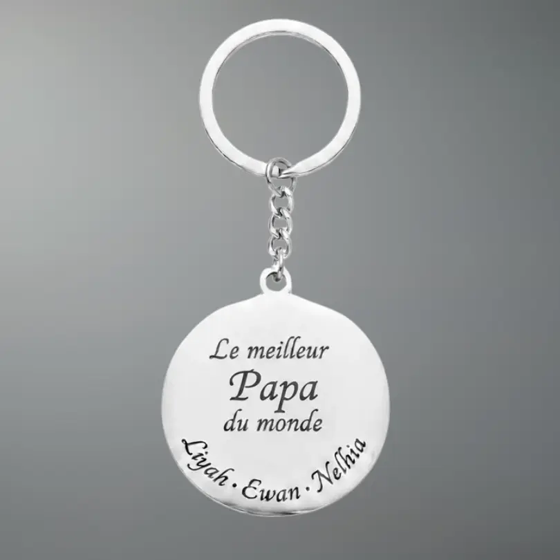 Porte Clé Papa 1 Porte clé Papa personnalisé en acier inoxydable argenté gravé « Le meilleur Papa du monde » avec trois prénoms d'enfants — cadeau fête des pères original