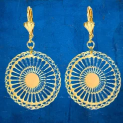 Accueil 10 Boucles d'oreilles rosace soleil dorées ajourées, dormeuses grand pendant filigrane